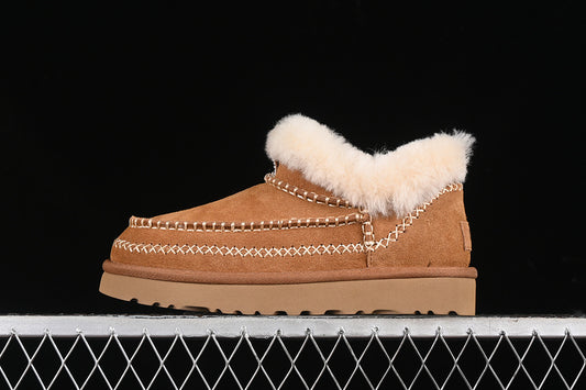 UGG Clasic Mini Alpine - prezentare produs