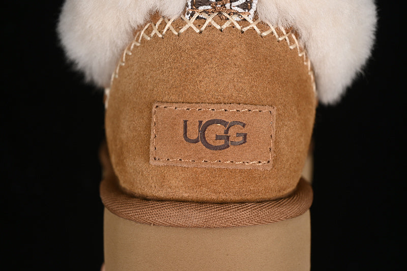 UGG Clasic Mini Alpine - prezentare produs