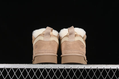 UGG Mini Sand - prezentare produs