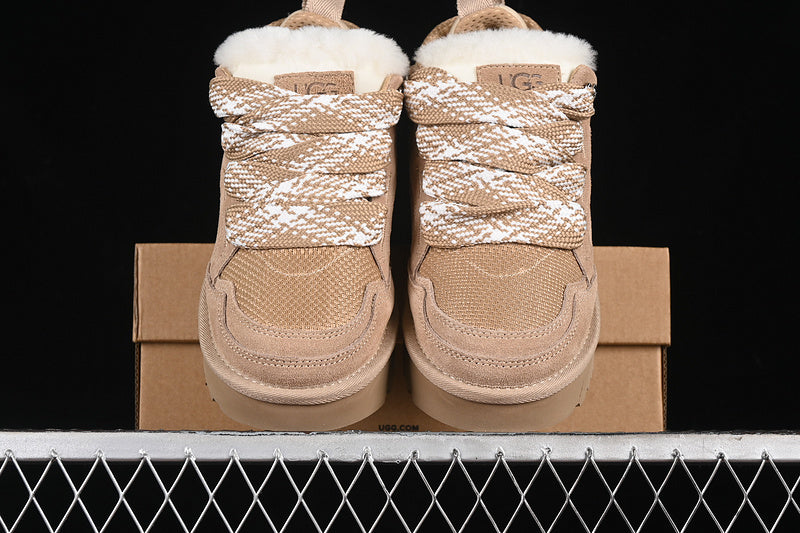 UGG Mini Sand Ghete - prezentare produs