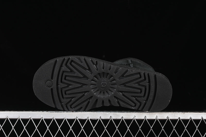 UGG Negru Clasic Ghete - prezentare produs