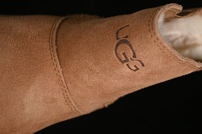 UGG Clasic Maro Ghete - prezentare produs