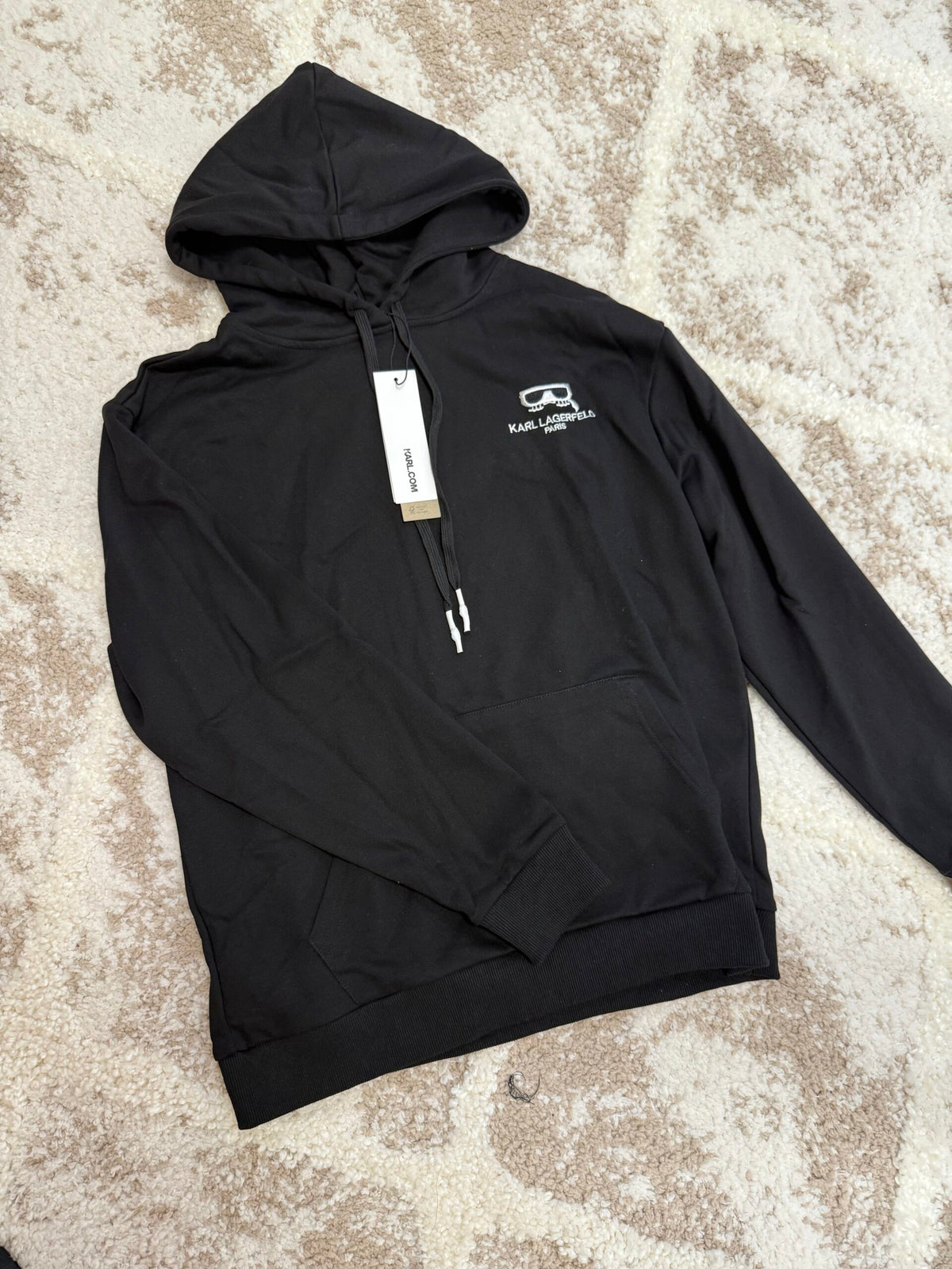 Karl Lagerfeld S M L Xl - prezentare produs
