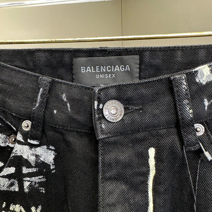 Balenciaga Exclusive Clothing - prezentare produs