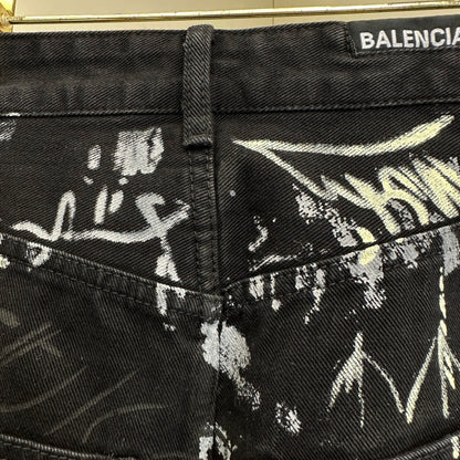 Balenciaga Exclusive Clothing - prezentare produs