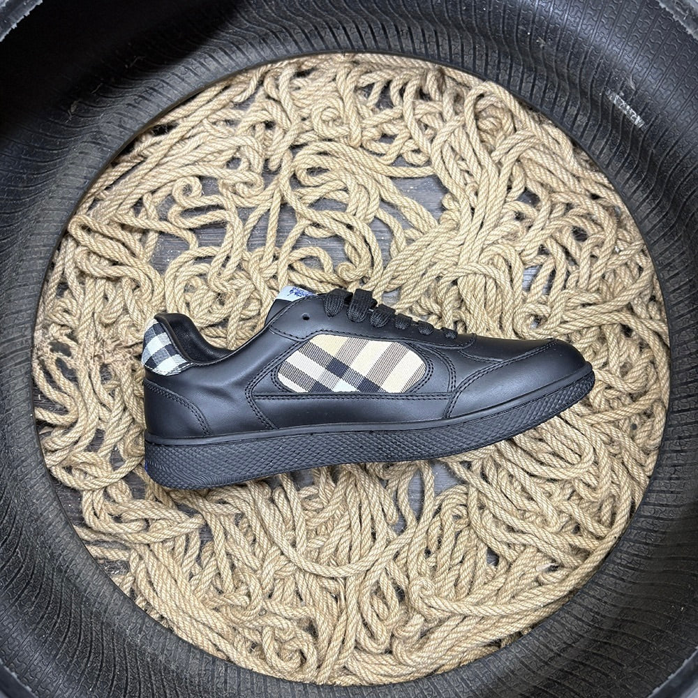 Burberry Exclusive Pantofi sport - prezentare produs