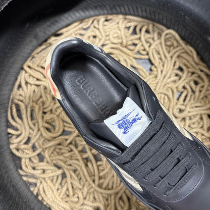 Burberry Exclusive Pantofi sport - prezentare produs