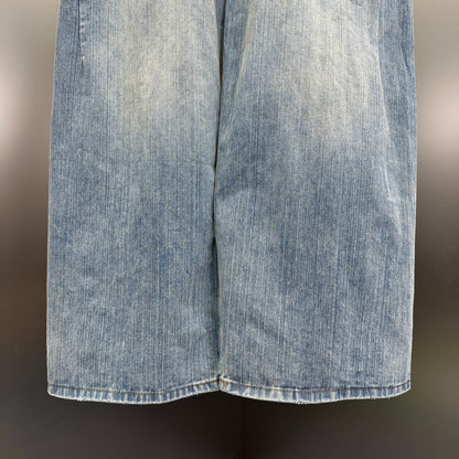 Balenciaga Exclusive Clothing - prezentare produs