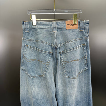 Balenciaga Exclusive Clothing - prezentare produs
