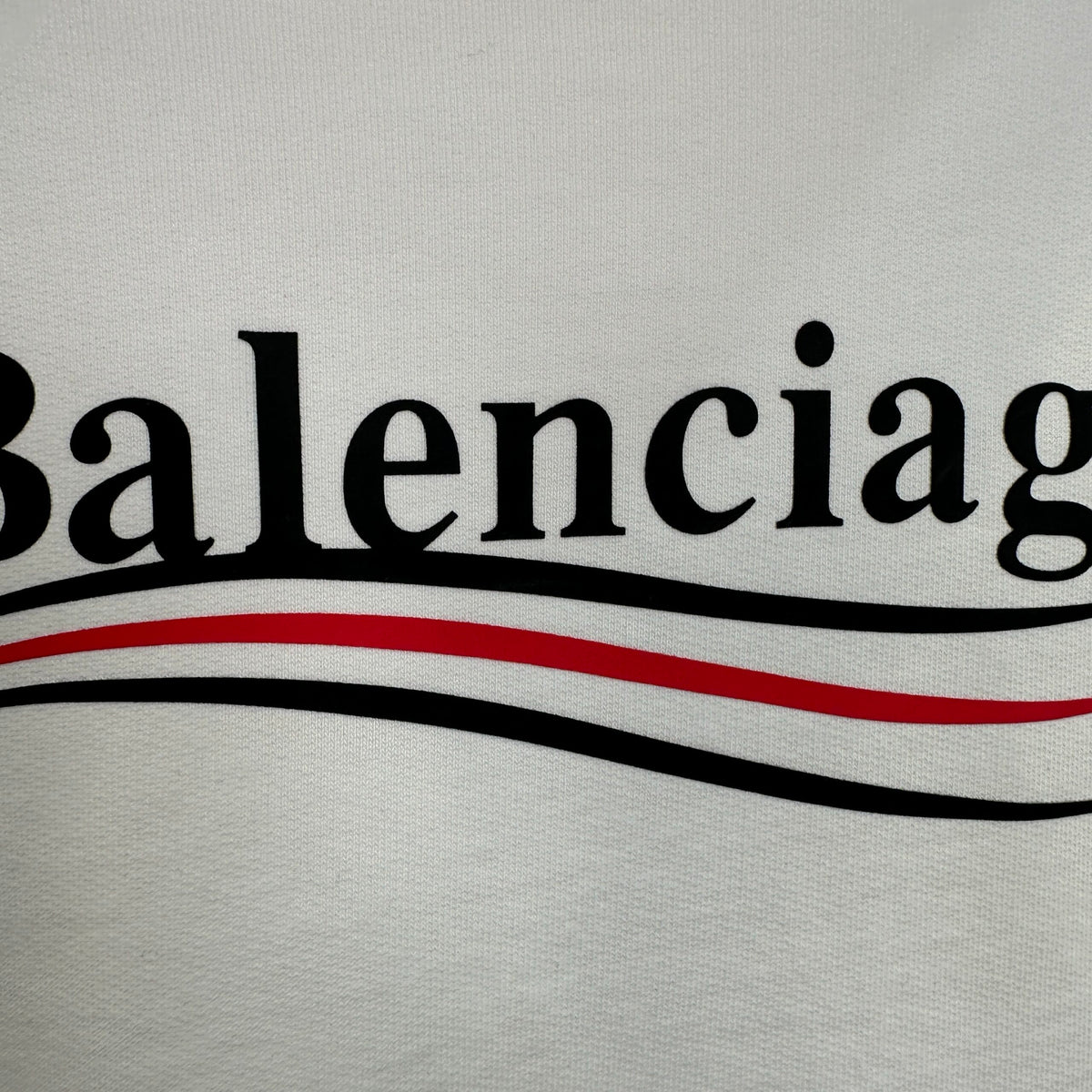 Balenciaga Exclusive Clothing - prezentare produs