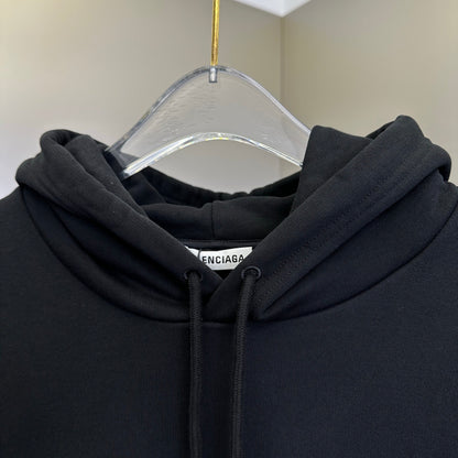 Balenciaga Exclusive Clothing - prezentare produs