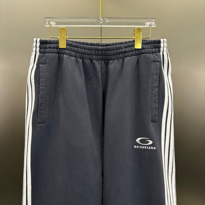 Balenciaga Exclusive Clothing - prezentare produs