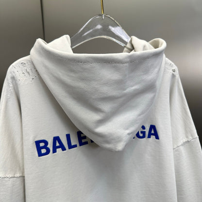 Balenciaga Exclusive Clothing - prezentare produs