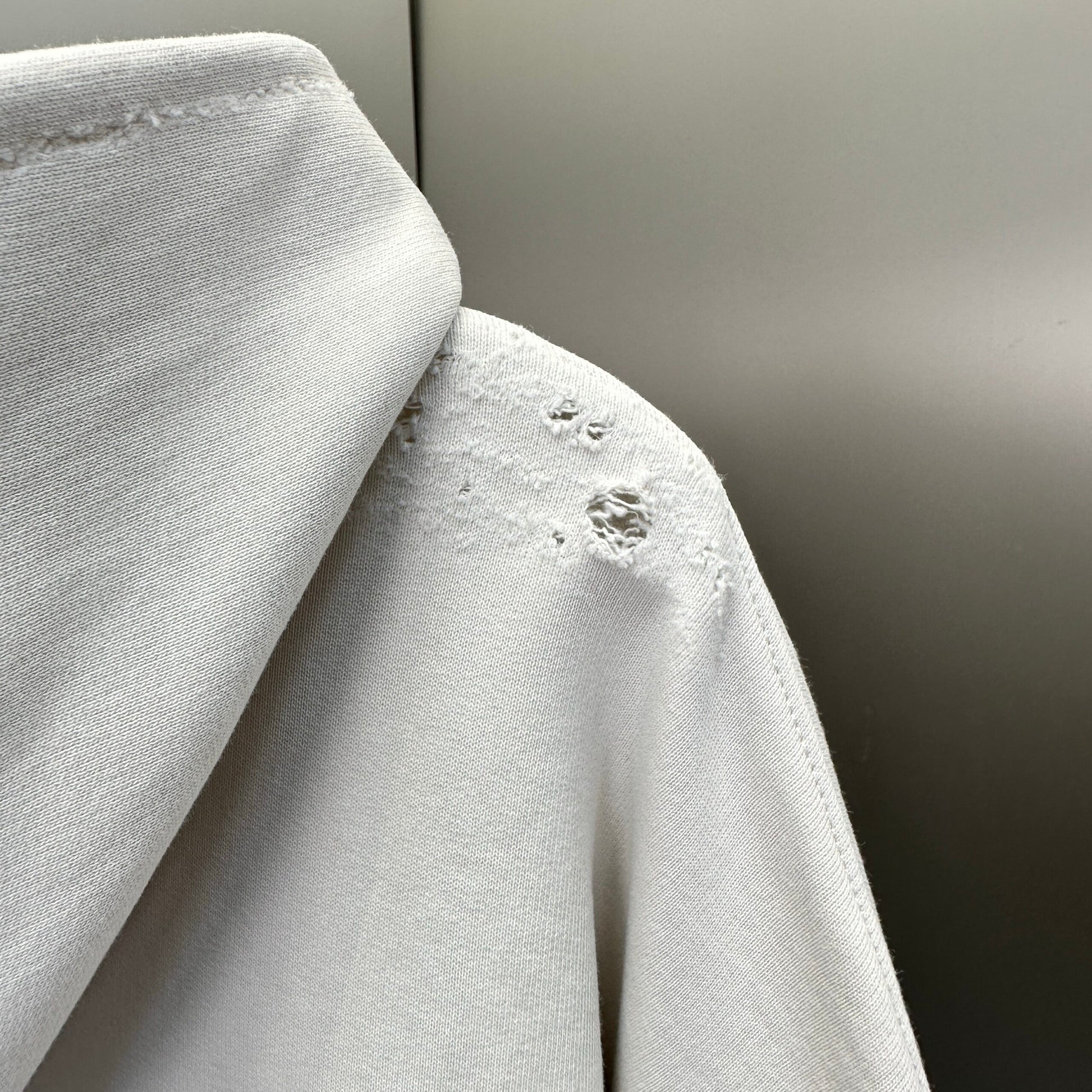 Balenciaga Exclusive Clothing - prezentare produs