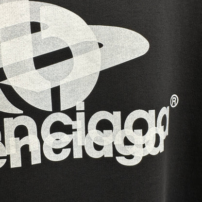 Balenciaga Exclusive Clothing - prezentare produs