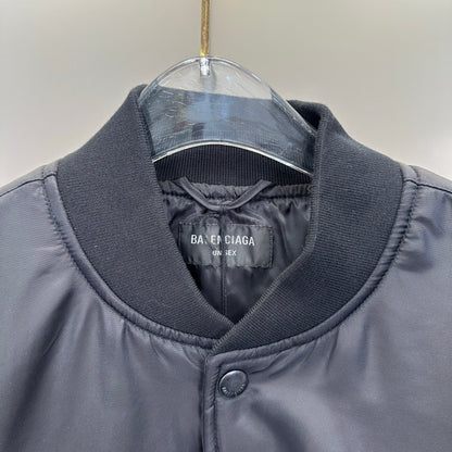 Balenciaga Exclusive Clothing - prezentare produs