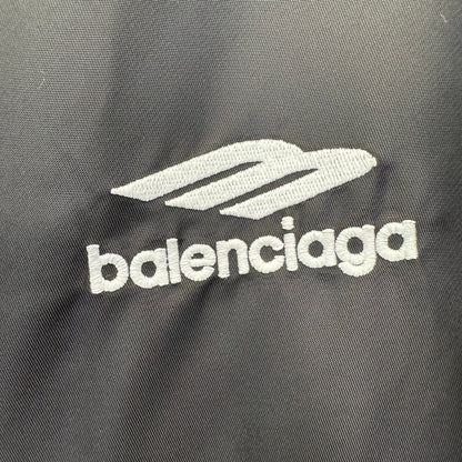 Balenciaga Exclusive Clothing - prezentare produs