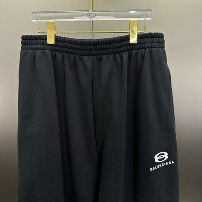 Balenciaga Exclusive Clothing - prezentare produs