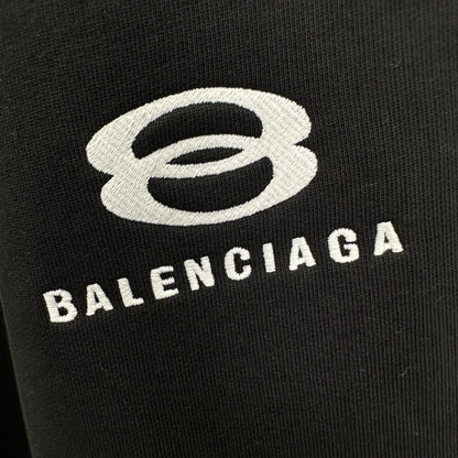 Balenciaga Exclusive Clothing - prezentare produs