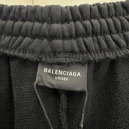 Balenciaga Exclusive Clothing - prezentare produs