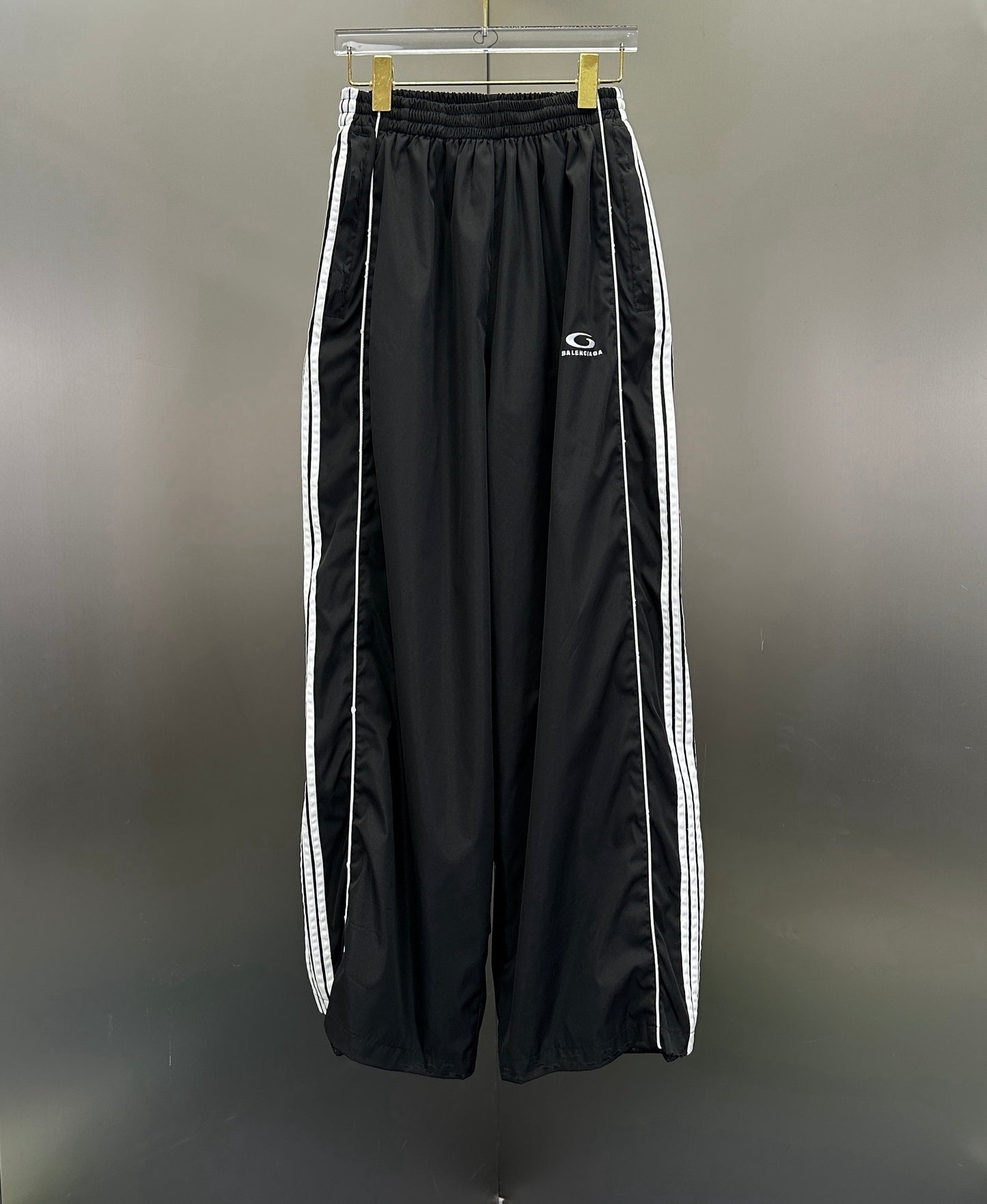Balenciaga Exclusive Pantaloni - prezentare produs