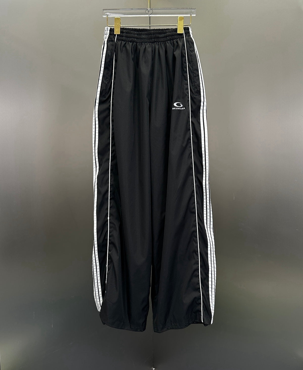 Balenciaga Exclusive Pantaloni - prezentare produs