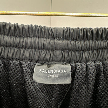 Balenciaga Exclusive Clothing - prezentare produs