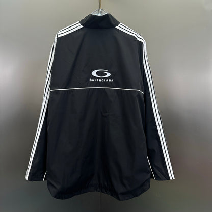 Balenciaga Exclusive Clothing - prezentare produs