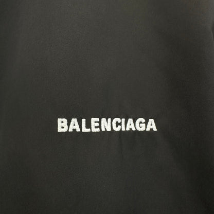 Balenciaga Exclusive Clothing - prezentare produs