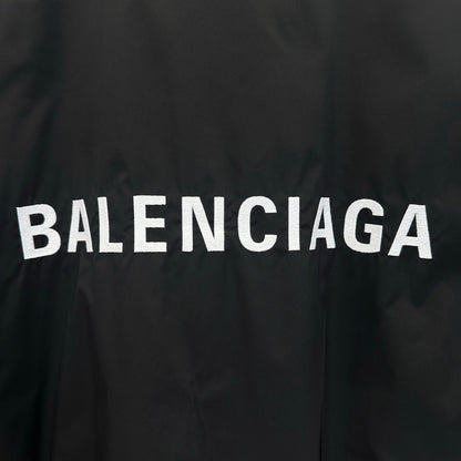 Balenciaga Exclusive Clothing - prezentare produs