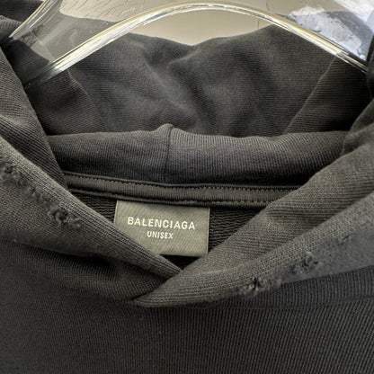 Balenciaga Exclusive Clothing - prezentare produs