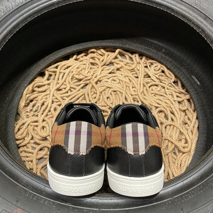 Burberry Exclusive Pantofi sport - prezentare produs