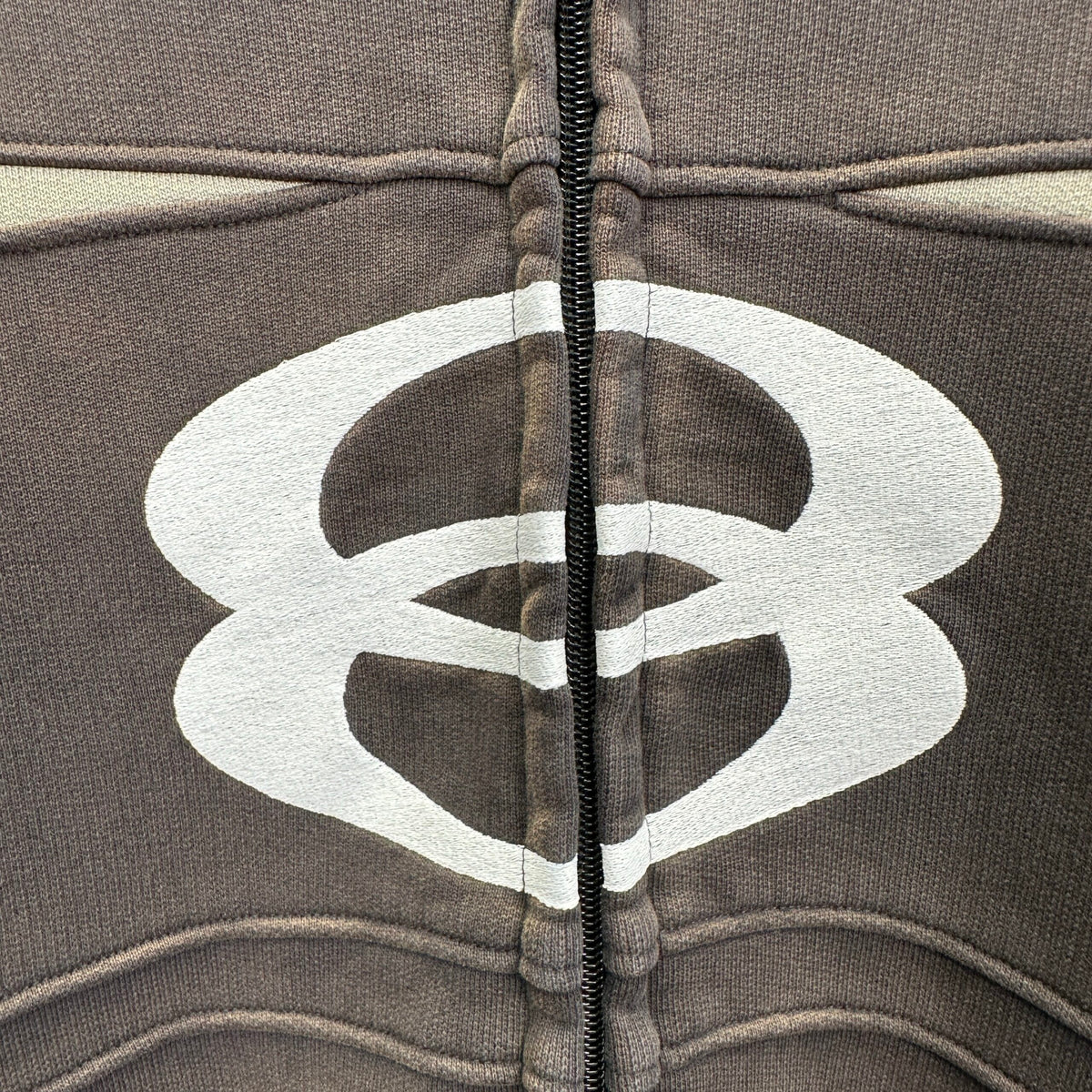 Balenciaga Exclusive Clothing - prezentare produs