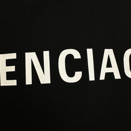 Balenciaga Exclusive Clothing - prezentare produs