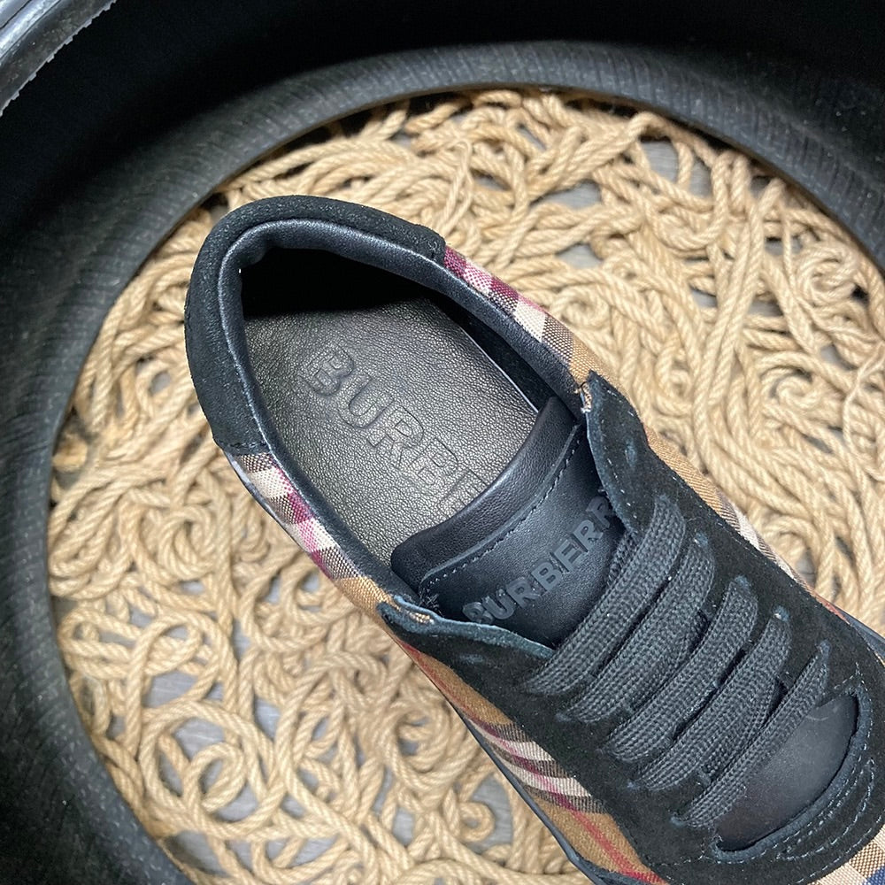 Burberry Exclusive Pantofi sport - prezentare produs