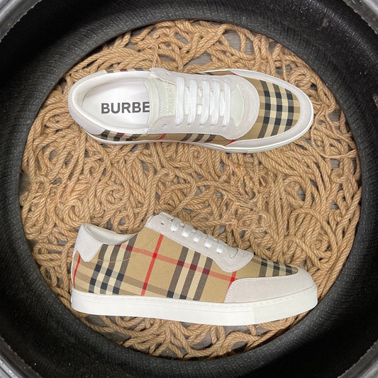 Burberry Exclusive - prezentare produs