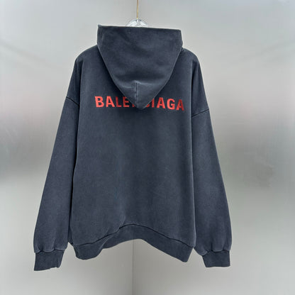 Balenciaga Exclusive Clothing - prezentare produs