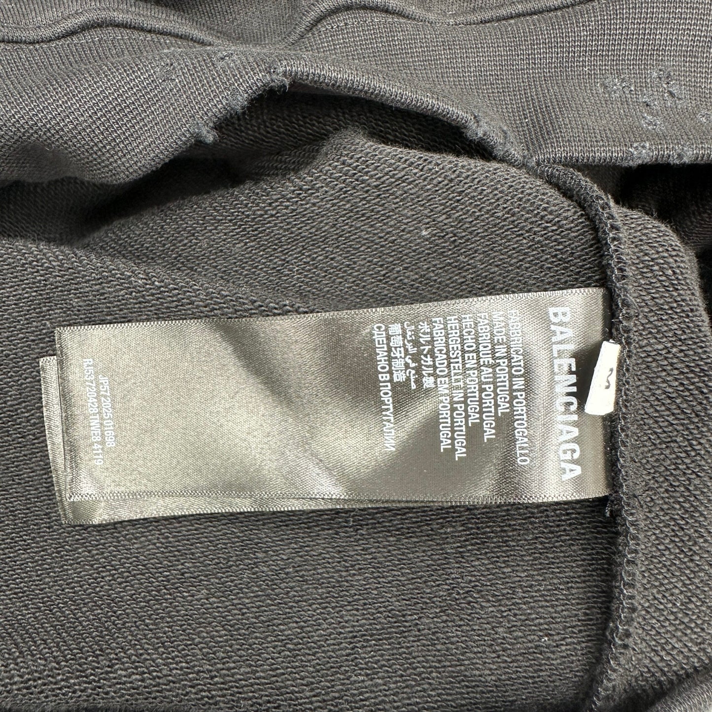 Balenciaga Exclusive Clothing - prezentare produs