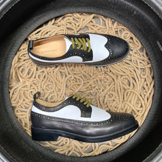 Burberry Exclusive - prezentare produs