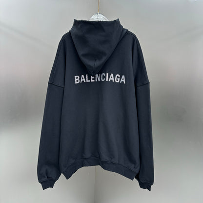Balenciaga Exclusive Clothing - prezentare produs