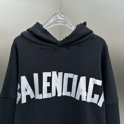 Balenciaga Exclusive Clothing - prezentare produs