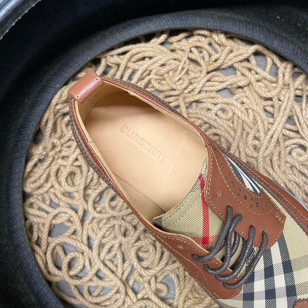 Burberry Exclusive Pantofi sport - prezentare produs