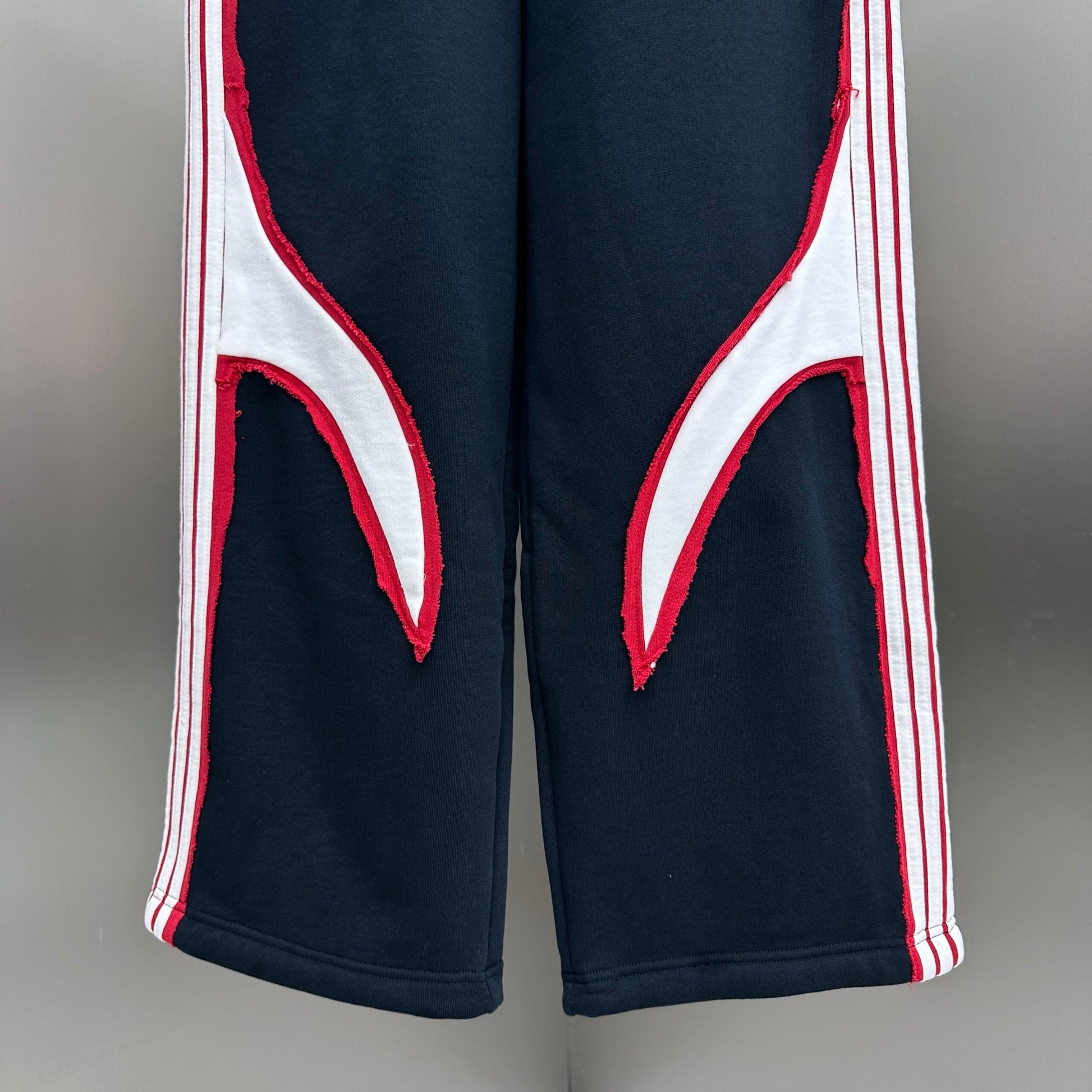 Balenciaga Exclusive Clothing - prezentare produs