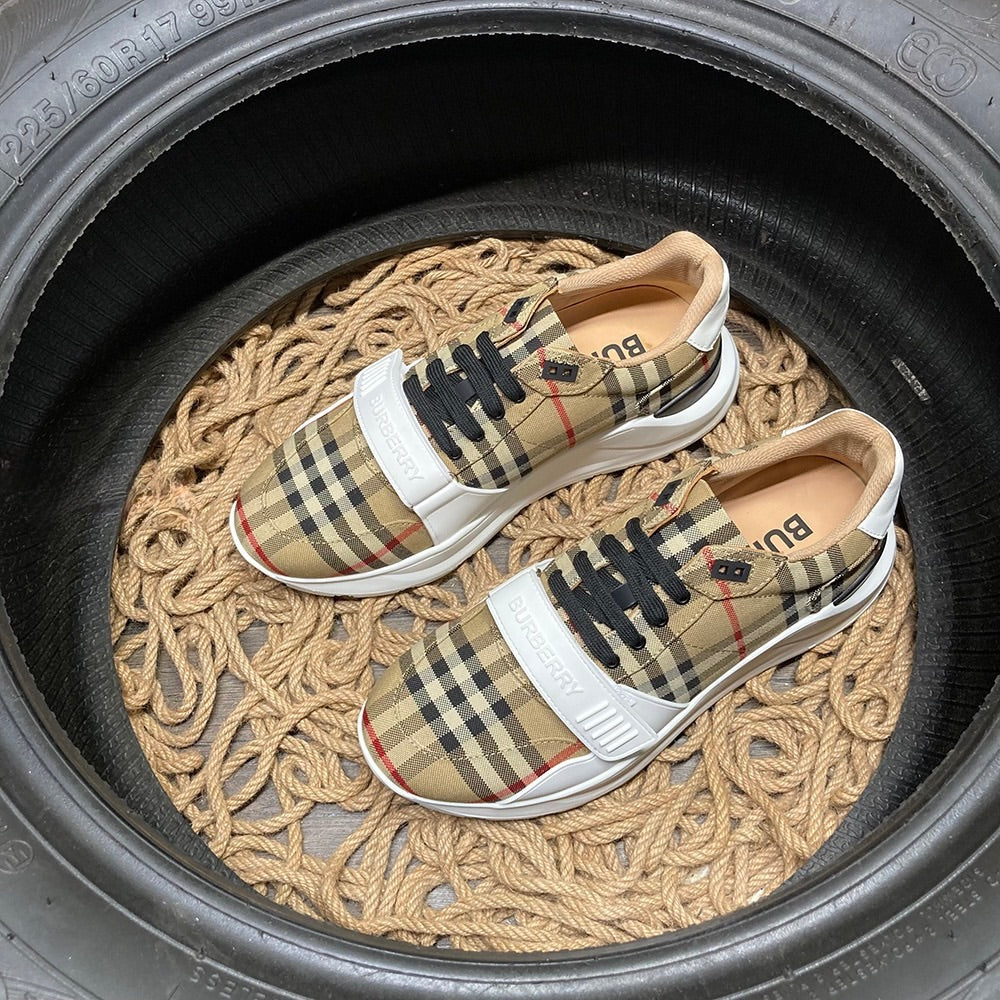 Burberry Exclusive Pantofi sport - prezentare produs