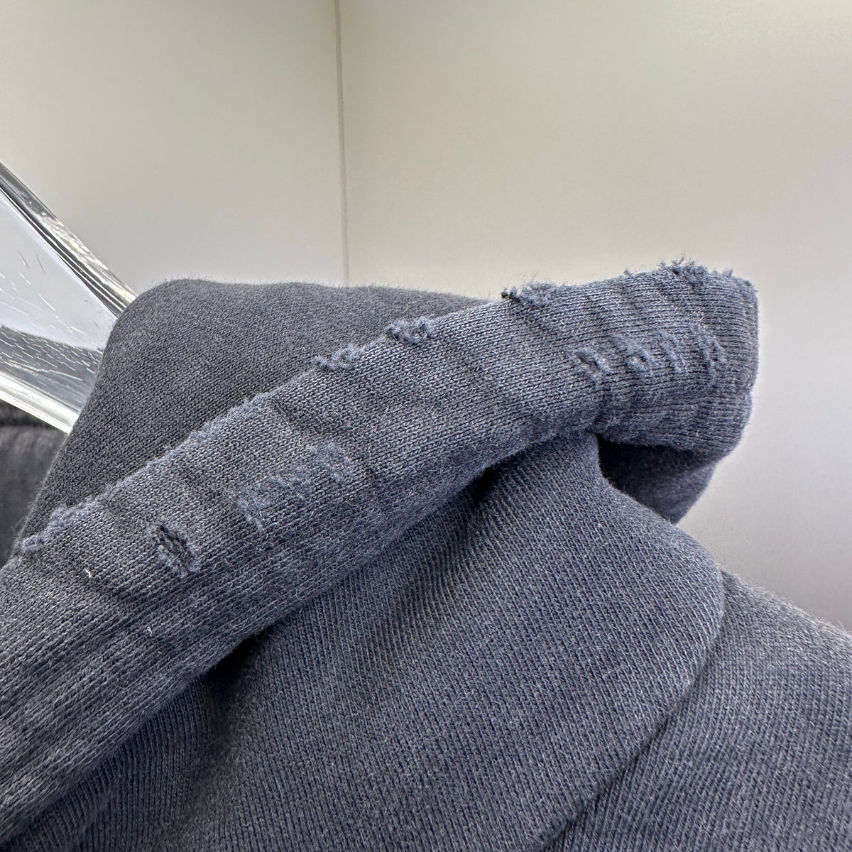 Balenciaga Exclusive Clothing - prezentare produs