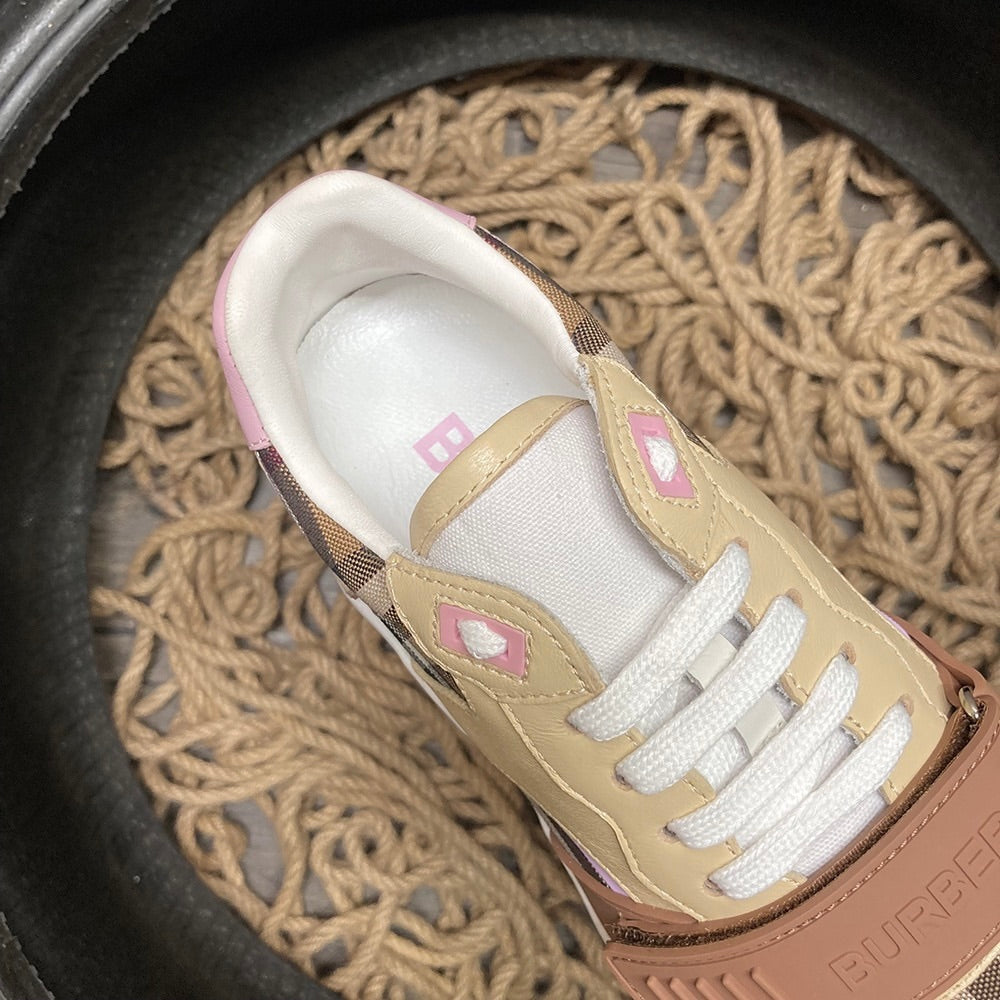 Burberry Exclusive Pantofi sport - prezentare produs