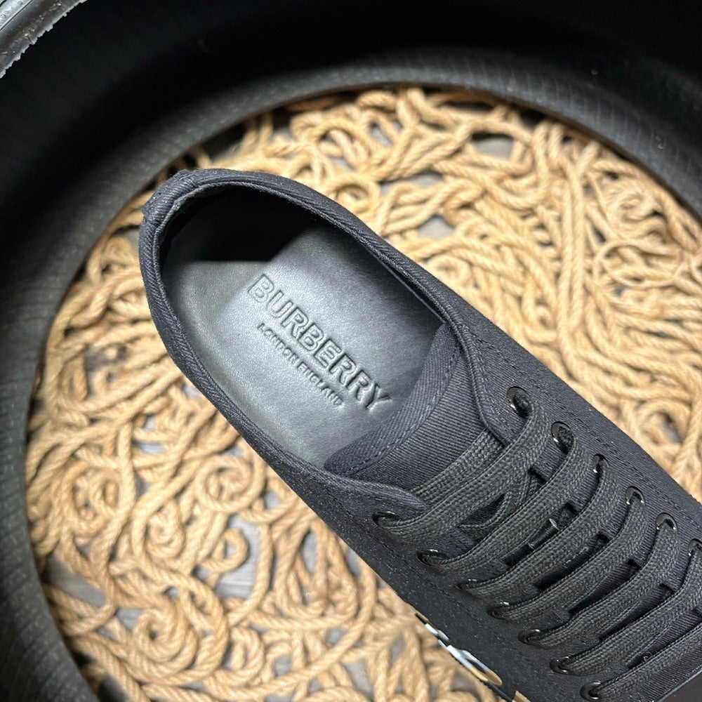 Burberry Exclusive Pantofi sport - prezentare produs