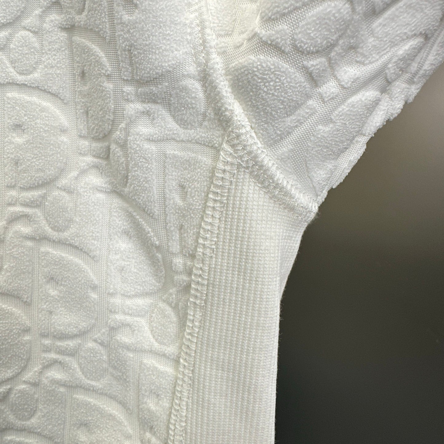 Dior Exclusive Clothing - prezentare produs