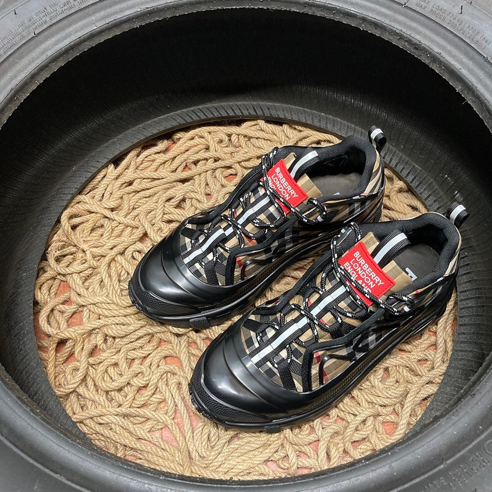 Burberry Exclusive Pantofi sport - prezentare produs