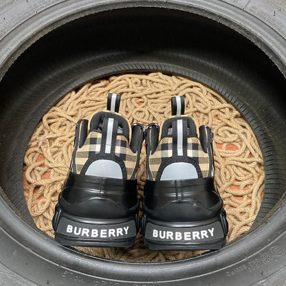 Burberry Exclusive Pantofi sport - prezentare produs
